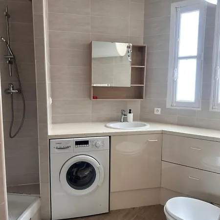 Belleville Apartment